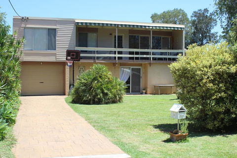 Waters Edge - Events Australia 2