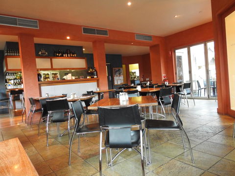 Waves Luxury Suites - Events Australia 0