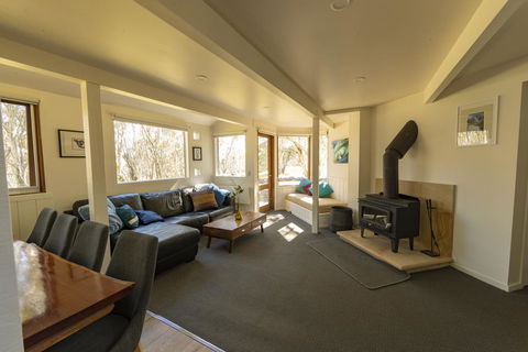 Wedgetail - Tourism Bookings 1