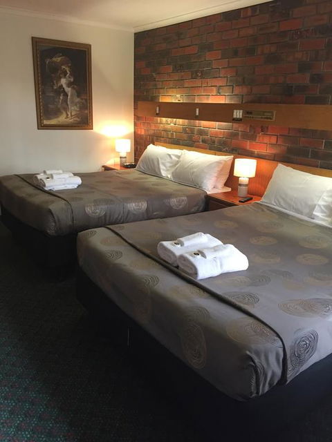 Wentworth Club Motel - Tourism Bookings 3