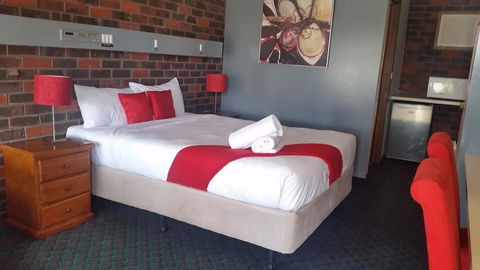 Wentworth Club Motel - Tourism Bookings 1
