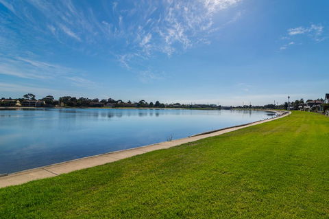 West Lakes Townhouse - Events Australia 3