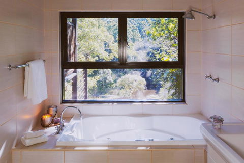 Whispering Valley Cottage Retreat - Events Australia 1