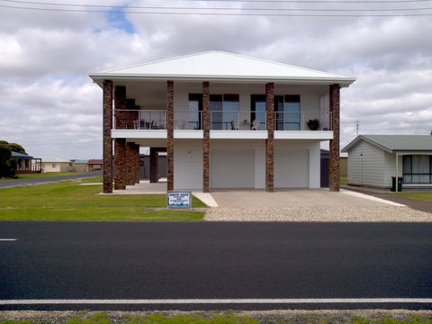 White Caps B&B Apartment - Events Australia 0