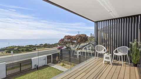 WHITEHAVEN - MORNINGTON - Events Australia 0