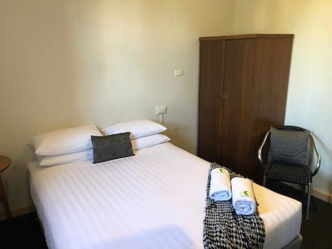 William Farrer Hotel - Tourism Bookings 1