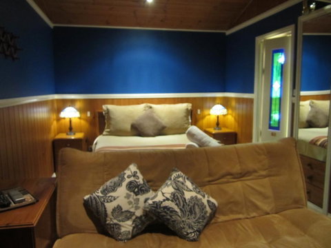 Willowlake Cottages - Tourism Bookings 1