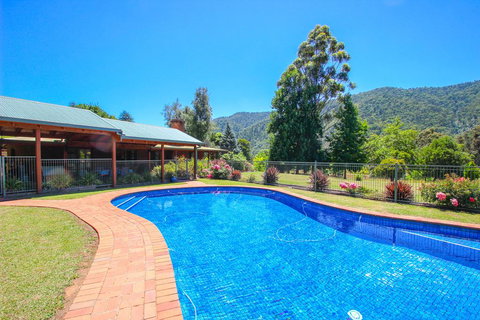 Wombat Hollow - Accommodation Europe 1