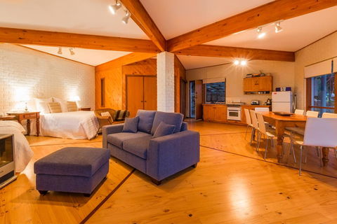 Yallingup's Best Located Beach House - Tourism Bookings 1