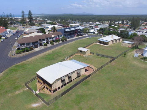 Yamba Pilot Cottage 1 - Pets Welcome - Close To Beach - Tourism Bookings 2