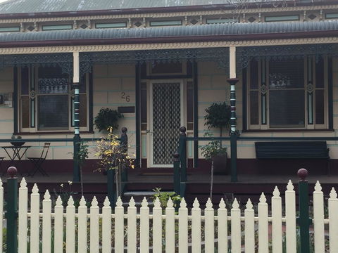 Yapera On Lucan - Tourism Bookings 1