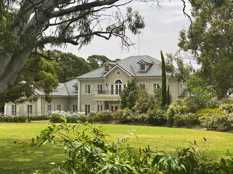 Yatahlia Manor Luxury Homestay - Events Australia 0