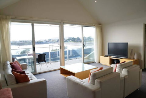 York Cove Holiday Hotel - Events Australia 2