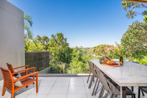 Your Luxury Escape - Vue From Here - Accommodation Europe 2