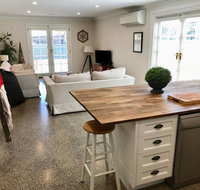 YSG The Edward Townhouse 153 - Walk To Town - Events Australia