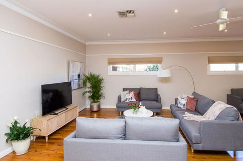 Hillsborough - Luxury, Boutique Accommodation - Tourism Bookings 3