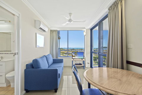 AirliediseNO Hills5min Walk 2 Port Of Airlie/Ferry TerminalWiFiNetflix - Events Australia 3