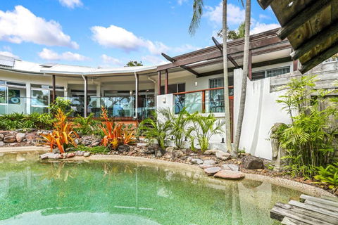 A Tropical Family Oasis In Sunshine Beach - Tourism Bookings 1