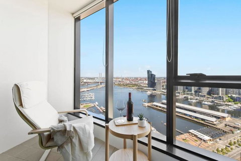 A 2BR Apt With Amazing Harbor Views FREE Parking - Events Australia 0
