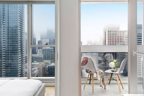 A Chic & Lovely 2BR Apt CBD With City Views - Events Australia 4