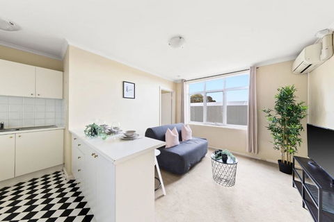 A Comfy & Cozy Apt In Clifton Hill FREE Parking - Events Australia 1
