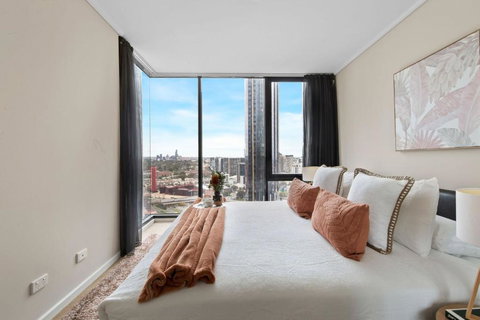 A Cozy 2BR Apt Near Crown Sleeps 6 FREE Parking - Events Australia 0