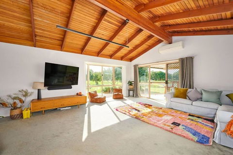 A Kids Dream & Paradise For Parents - Events Australia 1