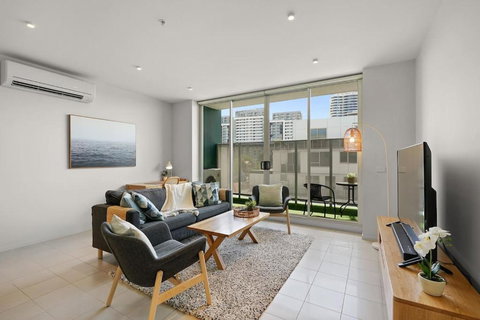 A River-side 2bdm Footscray Oasis + Parking - Events Australia 4