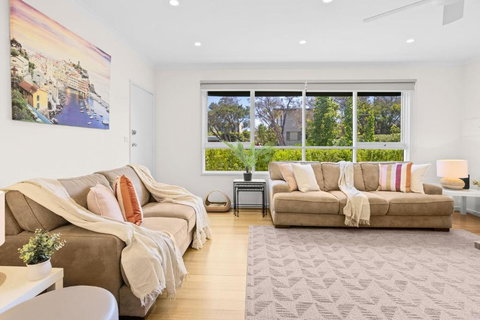 A Stones Throw - Events Australia 1