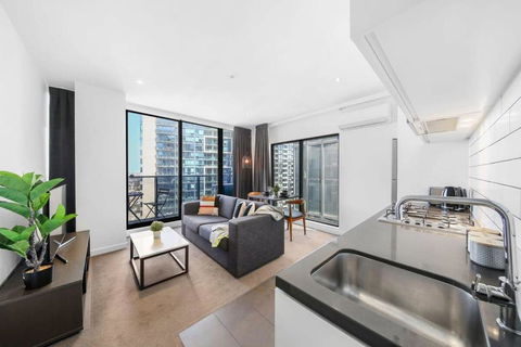 A Stylish 2BR Apt With City Views In Southbank - Events Australia 1