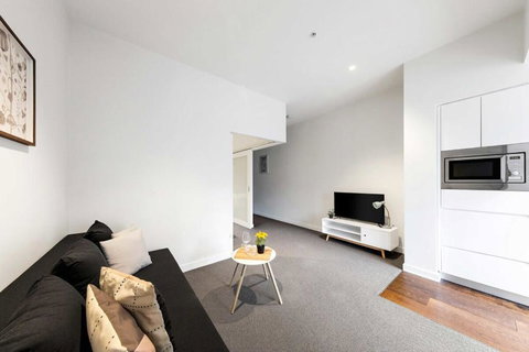 A Stylish Apt For 4 Near Queen Victoria Market - Events Australia 1