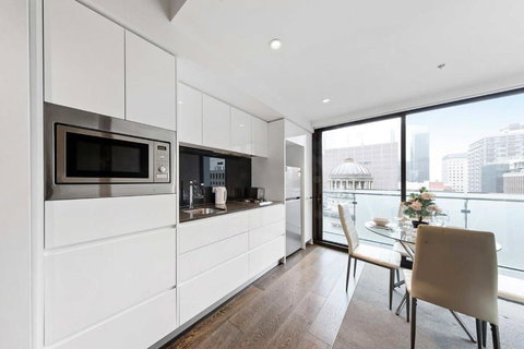 A Stylish Apt For 4 Near Queen Victoria Market - Events Australia 3