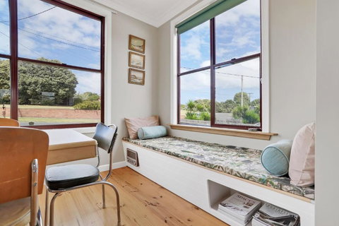 A Wave From It All - Events Australia 4