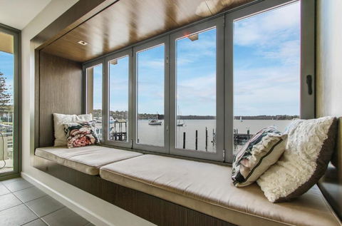 A Window On The Bay - Events Australia 2