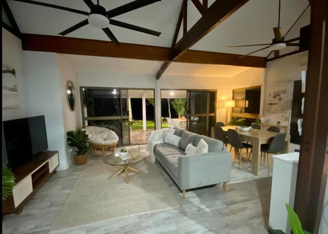 Absolute Beach Front - Events Australia 2