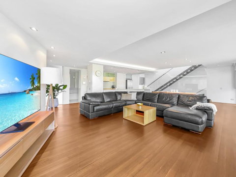 Absolute Beachfront Beach House With Amazing Views - Events Australia 4