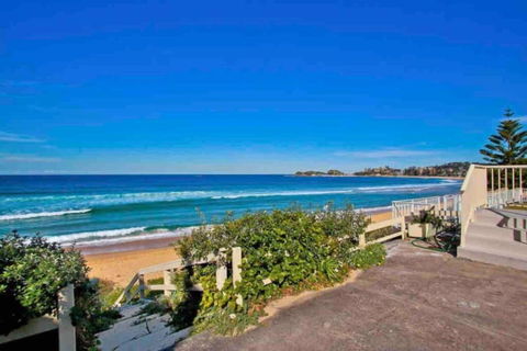 Absolute Beachfront Surf Unit In Terrigal/Wambi - Events Australia 4