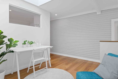 Absolute Foreshore Lakeside Cottage - Events Australia 2