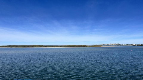 Absolute Waterfront With Rooftop! - Events Australia 0