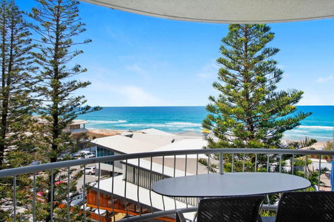 Acapulco Luxury 2 Bedroom Apartment - CoastHM - Events Australia 3