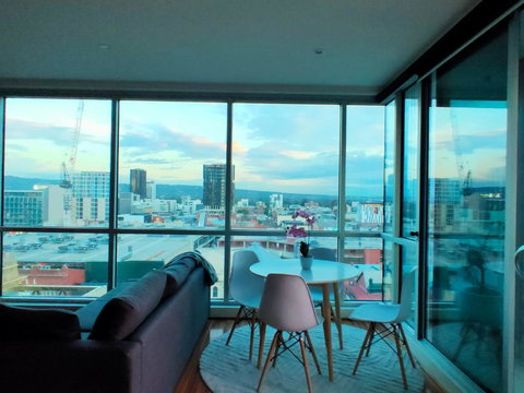 Adelaide Central Skyline Panoramic Suite - Events Australia 4