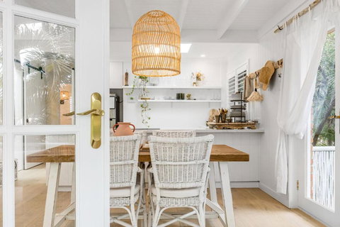 Alabaster Byron - Events Australia 1