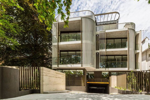 Alexandra Elegance - Riverside Living In Style - Events Australia 4