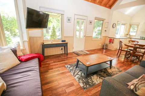 Alpine Arnica Cottage 1 - Events Australia 2