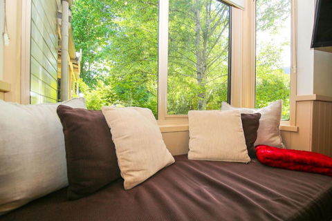 Alpine Arnica Cottage 1 - Events Australia 3