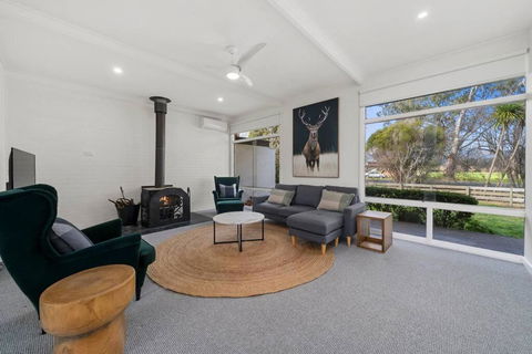 Alpine Hills Hideaway - Events Australia 2