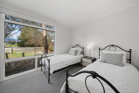 Alpine Hills Hideaway - Events Australia 3