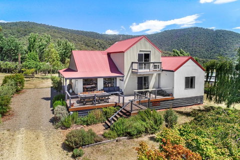 Alpine Twin Heights - Events Australia 1