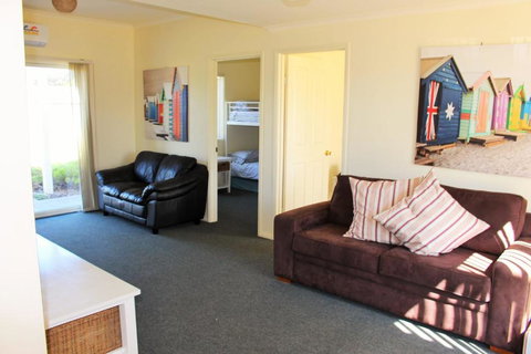 Alton Seas 67 Hargreaves Rd Middleton - No Linen Included - Events Australia 4