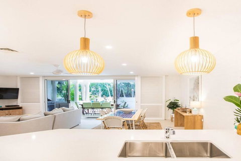 Amaroo Villa - Absolute Beachfront Port Douglas - Events Australia 2